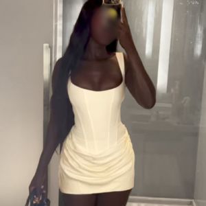 Christina Dee | Where Elegance Meets African Essence | 0481 300 999