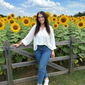 Ariah Adams | Brunette Beauty