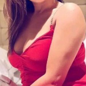 ✨ Classy GK-1 Delhi Escort Girls – Romantic Companion for Gentlemen