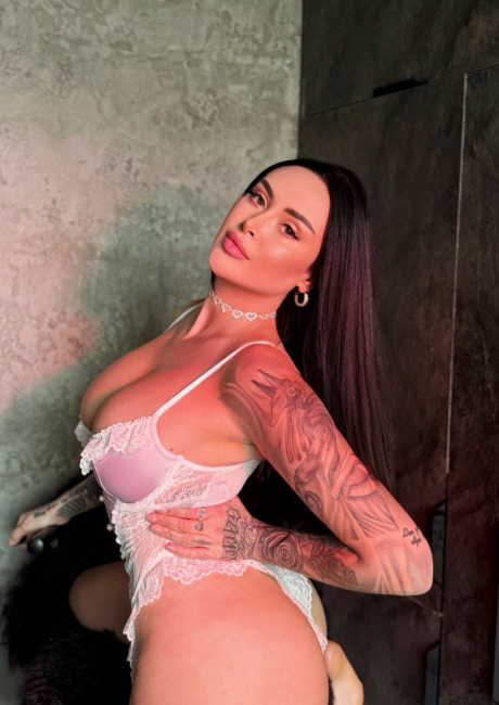 9958659377, Call Girl in New Ashok Nagar [24X7] Escorts Service Provider