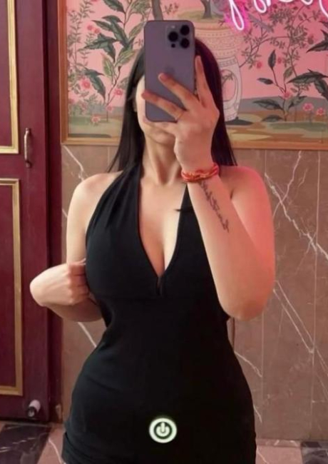 ✨ Classy GK-1 Delhi Escort Girls – Romantic Companion for Gentlemen