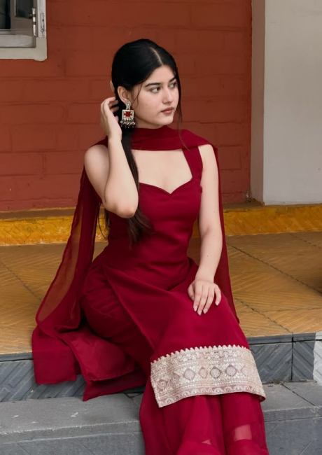 Call Girls In Jhilmil Colony 9711800081 Escort Service