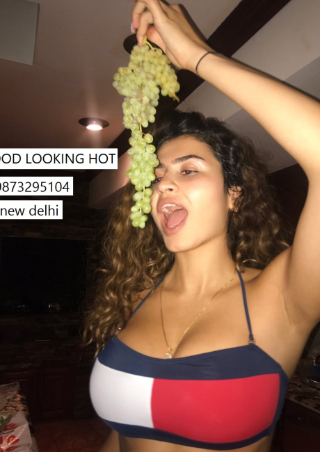 Call Girls In Gulmohar Park   9873295104（ ͜.人 ͜.）【कॉल गर्ल】 Delhi EscorTS SerVicE