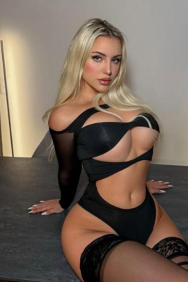 Very Sensitive, Open-Minded Indian Escorts Near JW Marriott Hotel New Delhi Aerocity