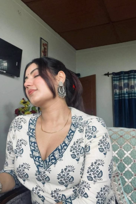 CALL GIRLS IN DELHI Kalkaji YOUNG GIRLS BEST ESCORT SERVES